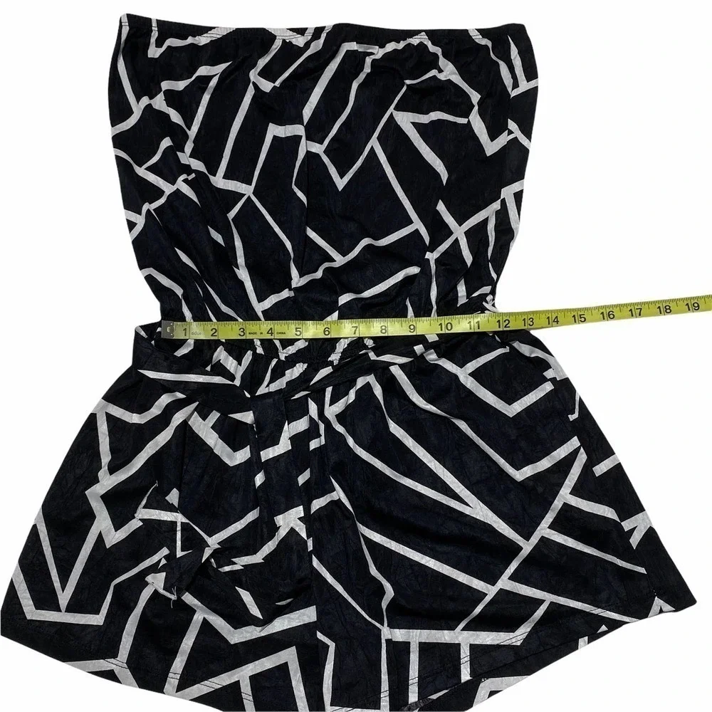 BLACK & White Geometric Print Strapless Romper
